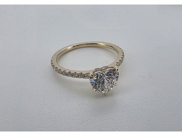 Gouden ring met 1 crt Heart diamant ( IGI ) – foto 2 – kavel bij XL Auctions
