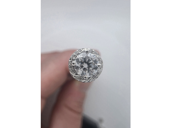 Wit gouden oorbellen met diamant 2 x 0,50 crt ( IGI ) – foto 5 – kavel bij XL Auctions