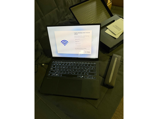 ASUS Zenbook Duo OLED Ultra 9 32GB 1TB | onderscherm kapot 