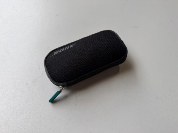Bose QC20i noise cancelling oordopjes + case & accessoires – foto 3 – kavel bij XL Auctions