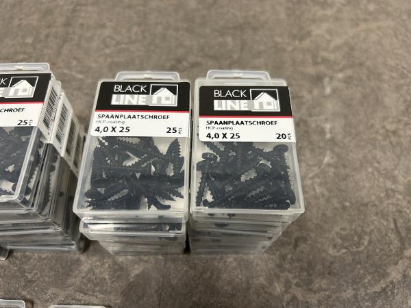 Blackline spaanplaatschroeven HCP zwart set 60-delig – foto 2 – kavel bij XL Auctions