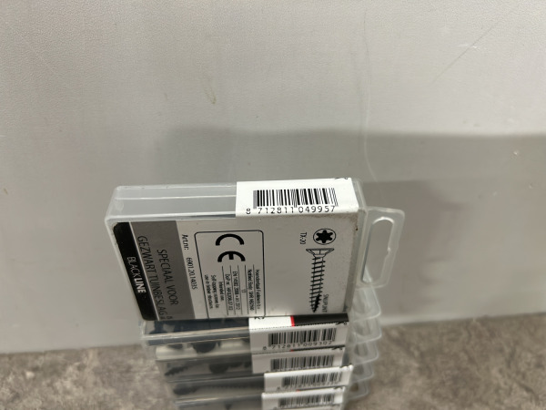 Blackline spaanplaatschroeven HCP zwart set 60-delig – foto 8 – kavel bij XL Auctions