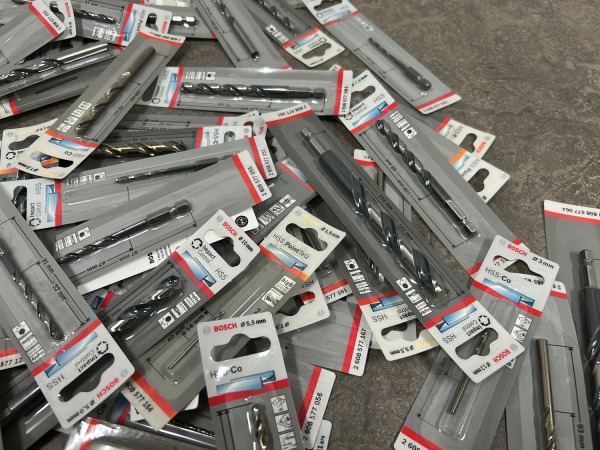 Bosch partij metaalboren – foto 2 – kavel bij XL Auctions