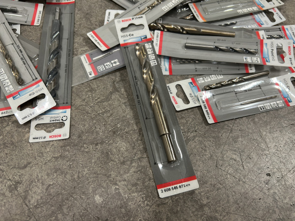 Bosch partij metaalboren – foto 4 – kavel bij XL Auctions