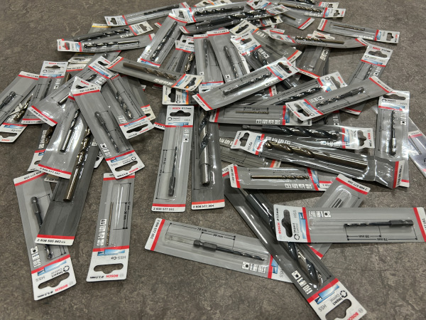 Bosch partij metaalboren – foto 5 – kavel bij XL Auctions