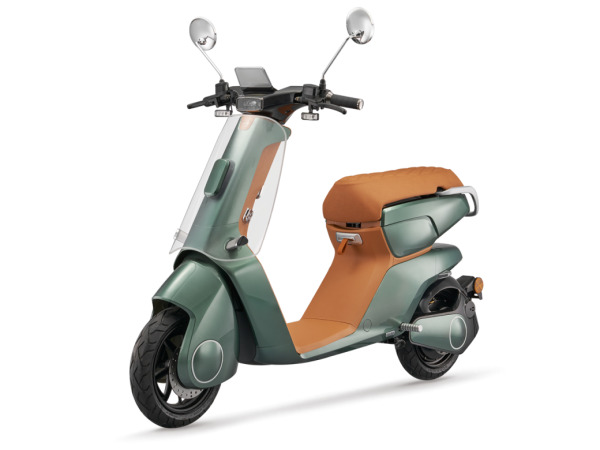 Keren Stardust elektrische scooter – groen – 45 km/u – foto 2 – kavel bij XL Auctions
