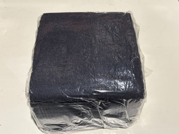 Handdoeken 50×100 cm – Set van 10 – 400 g/m² – Zwart – foto 3 – kavel bij XL Auctions