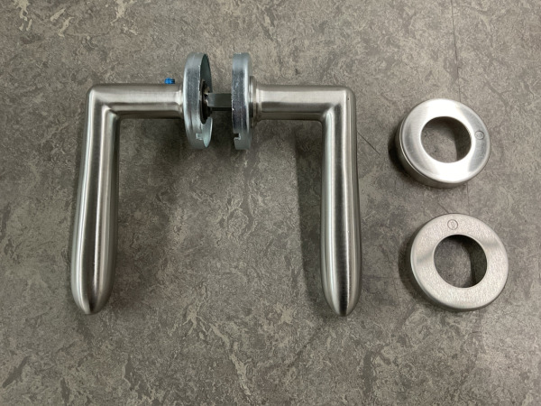 6x Intersteel deurkruk op rond rozet Christel – foto 5 – kavel bij XL Auctions