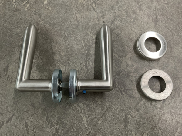 6x Intersteel deurkruk op rond rozet Christel – foto 6 – kavel bij XL Auctions