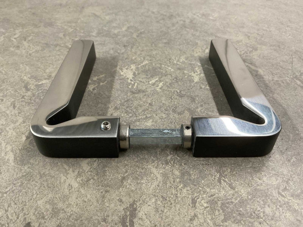 3x Intersteel deurkruk op vierkant rozet Moors No.3 – foto 8 – kavel bij XL Auctions