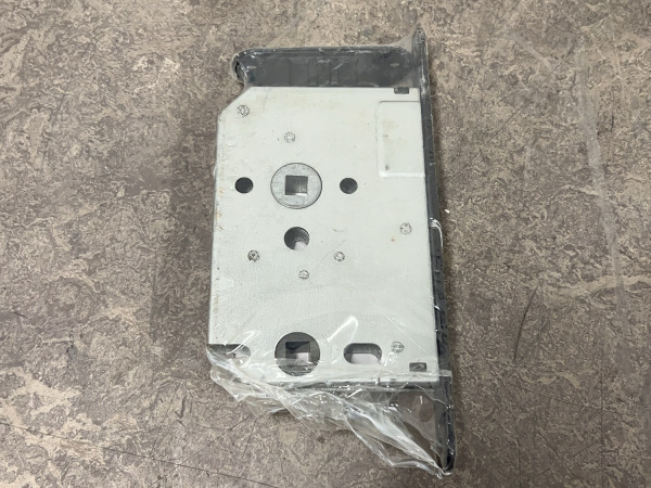 10x Intersteel magneetslot toilet/badkamer 63/8 met sluitplaat – foto 3 – kavel bij XL Auctions