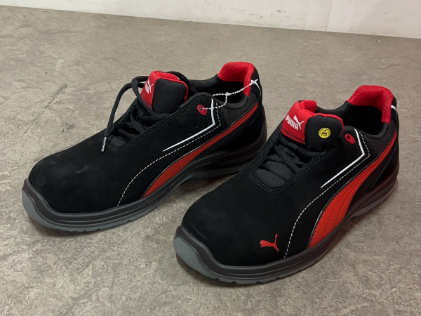 Puma veiligheidsschoen maat 45 S3 Touring zwart/rood – foto 4 – kavel bij XL Auctions