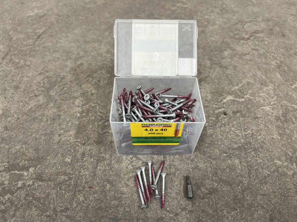 8x Rotadrill universeelschroeven ø4,0x40mm AR 200-pack – foto 2 – kavel bij XL Auctions