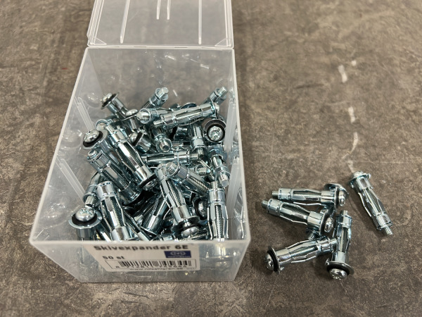 8x Ahlgrens spreidplug 6E ø12x32mm 50-pack – foto 2 – kavel bij XL Auctions