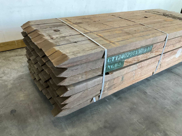 120x Azobé hardhouten tuinpaal gepunt 250x7x7 cm – foto 4 – kavel bij XL Auctions