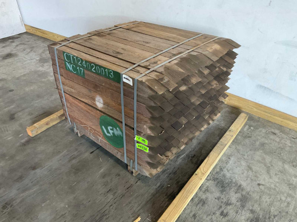 120x Azobé hardhouten tuinpaal gepunt 100x7x7 cm – foto 3 – kavel bij XL Auctions