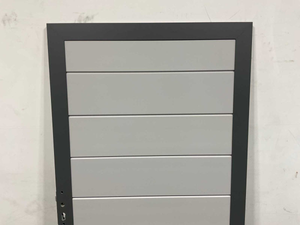 Aluminium tuindeur - lichtgrijs - 183x93 cm – foto 4 – kavel bij XL Auctions