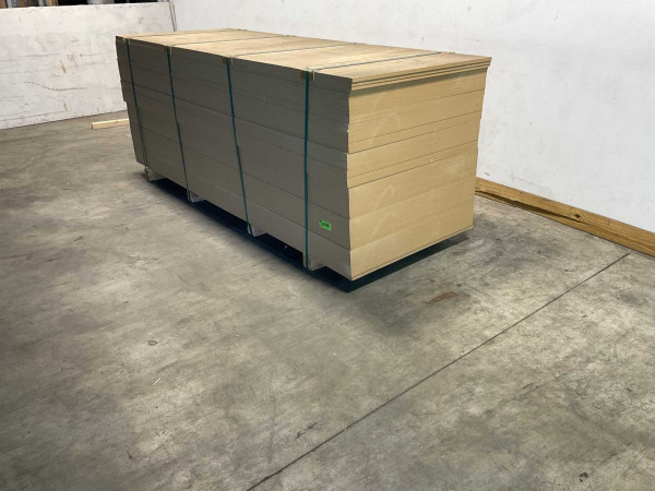 20x MDF plaat 2620x994mm ongegrond 16mm – foto 2 – kavel bij XL Auctions