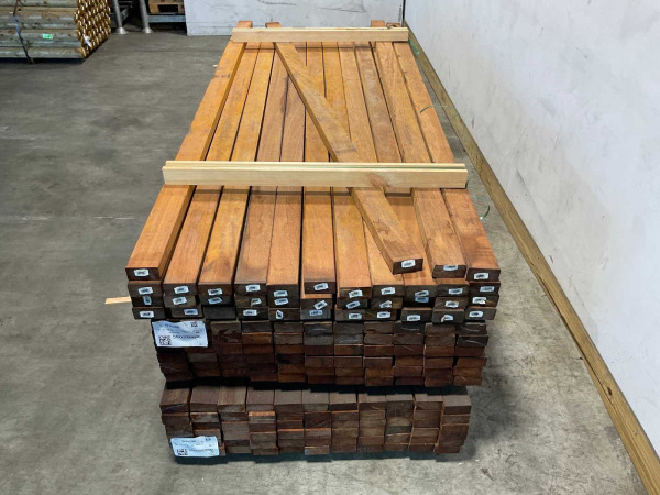 25x Angelim Vermelho regel geschaafd 250x9x4,5cm – foto 4 – kavel bij XL Auctions