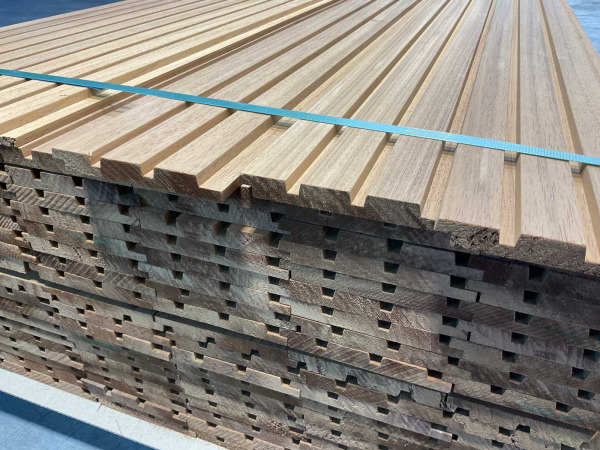 25x ThermoWood Ayous Rib3 gevelbekleding 330x14x1,7cm – foto 7 – kavel bij XL Auctions