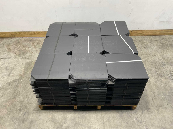 1008x Cedral Leisteen Brandklasse A2 Zwart 40x40cm – foto 2 – kavel bij XL Auctions