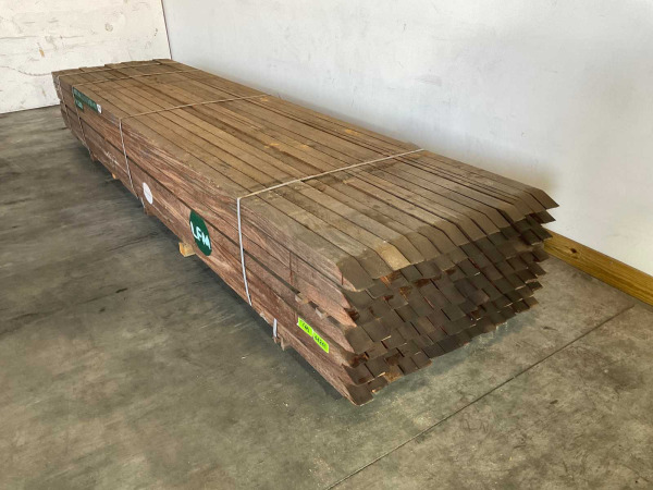 10x Azobé hardhouten tuinpaal gepunt 350x7x7 cm – foto 2 – kavel bij XL Auctions
