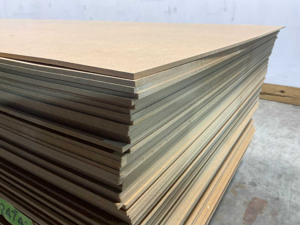 25x HDF plaat Homadur 3050x895 mm 5 mm – foto 5 – kavel bij XL Auctions