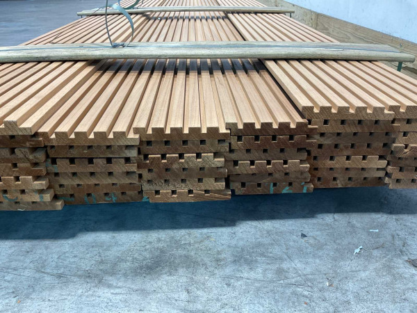 50x Rhombusprofielplank Rib5 Ayous ThermoWood 420x13,8x2,1 cm – foto 5 – kavel bij XL Auctions