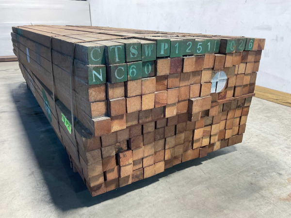 160x Azobé hardhouten tuinpaal FAS gepunt 275x6x6 cm – foto 5 – kavel bij XL Auctions