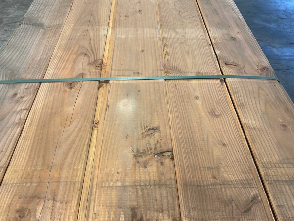 15x Douglas plank blokhutprofiel 400x19,5x2,8cm – foto 4 – kavel bij XL Auctions
