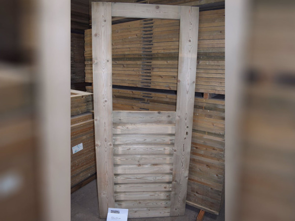 Houten buitendeur 211x92cm – foto 2 – kavel bij XL Auctions