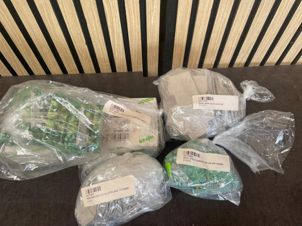 Partij WAGO & Weidmüller Klemmen/toebehoren – 008 – foto 2 – kavel bij XL Auctions