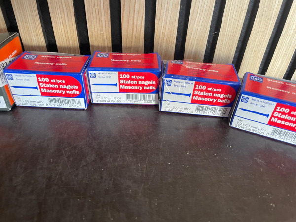 HJZ Partij Stalen & RVS Nagels – 7 Verpakkingen – foto 2 – kavel bij XL Auctions