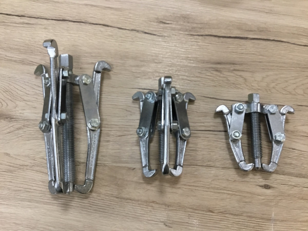 Poelietrekkerset 3-delig – foto 2 – kavel bij XL Auctions