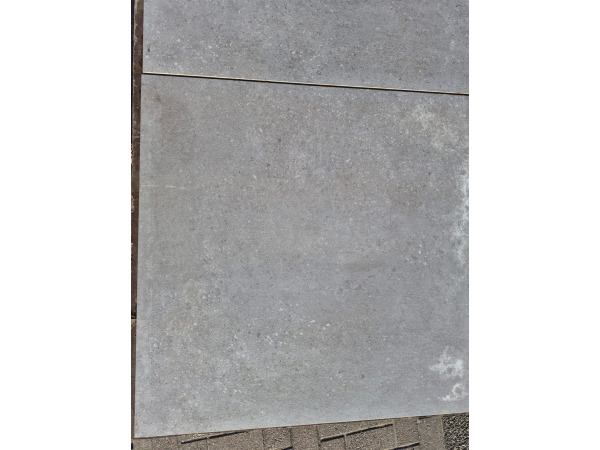 28,8 m2 Keramische Tegel Light Grey 80x80x4 Cm – foto 4 – kavel bij XL Auctions