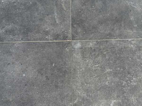 128 M2 Keramische Tegel Carbon 80x80x2 Cm – foto 3 – kavel bij XL Auctions