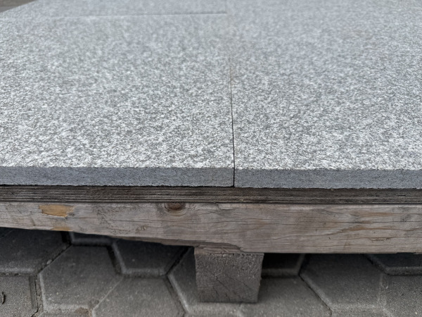12,6 M2 Natuursteen Tegel Nari Black 60x60x2 Cm – foto 6 – kavel bij XL Auctions