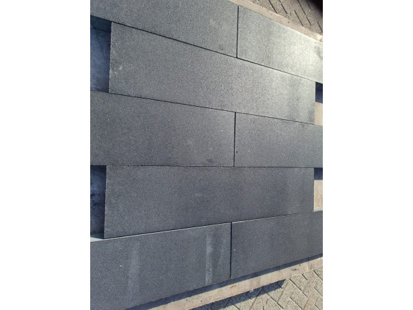 23,04 M2 Betontegel Black 30x120x6 Cm – foto 4 – kavel bij XL Auctions