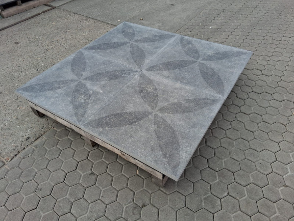 14,70 M2 Keramische Tegel Antra Flower 70x70x3,2 Cm – foto 4 – kavel bij XL Auctions
