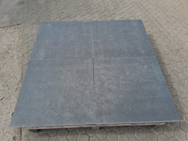 83,79 M2 Keramische Tegel Belgian Black 70x70x3,2 Cm – foto 5 – kavel bij XL Auctions