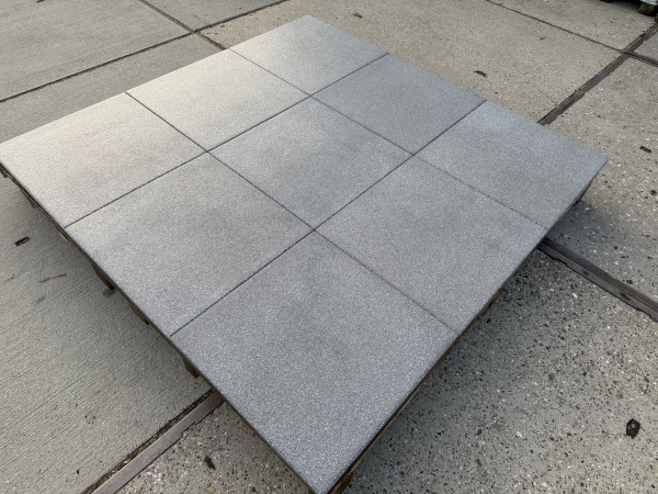 12,24 M2 Gecoate Tegel Naturelook Grey 60x60x3 Cm – foto 3 – kavel bij XL Auctions