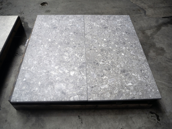64,8 M2 Keramische Tegel Estate de Luxe Grey 60x60x2 Cm – foto 2 – kavel bij XL Auctions