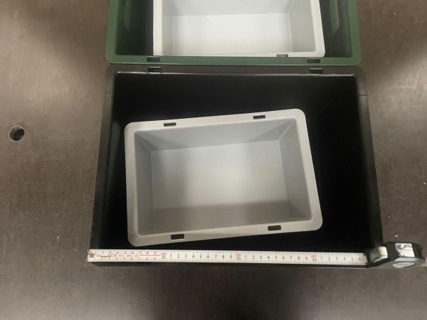 Set van 4 Kunststof Opbergbakken – 2 Groot & 2 Klein – foto 4 – kavel bij XL Auctions