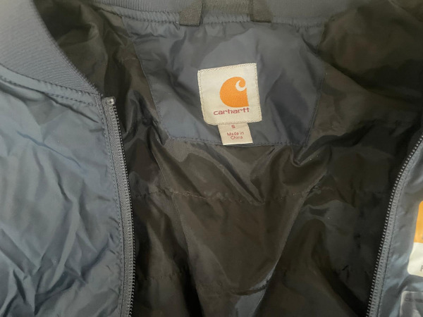 Set van 2 Werkvesten – Carhartt & Snickers – foto 4 – kavel bij XL Auctions