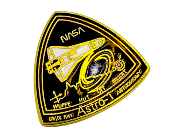 NASA | Vintage Astro-1 Mission Pin met Shuttle – foto 2 – kavel bij XL Auctions