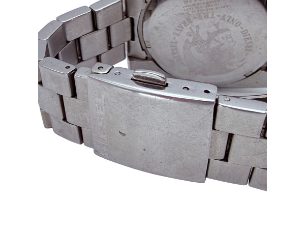 Diesel | Stoer Canteen Horloge van Edelstaal – foto 8 – kavel bij XL Auctions