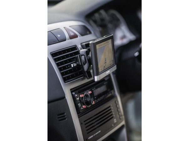 Garmin Navigatiehouder – foto 2 – kavel bij XL Auctions