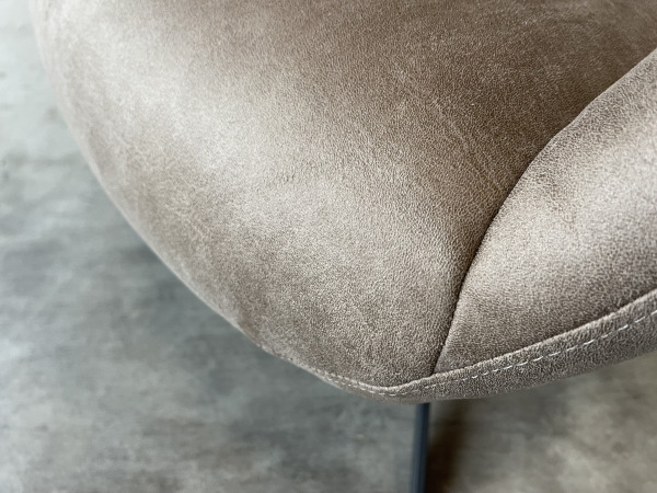 Fauteuil Cone (set van 2) -Draaibaar – Microleder - liver – foto 4 – kavel bij XL Auctions