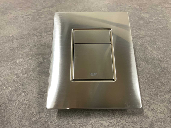 Grohe bedieningspaneel dual flush Skate geborsteld nikkel – foto 2 – kavel bij XL Auctions