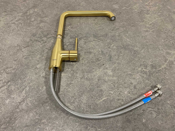 Grohe keukenkraan L-uitloop Essence cool sunrise geborsteld – foto 2 – kavel bij XL Auctions